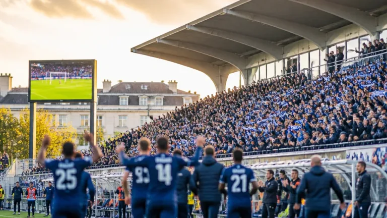 Versailles retrouve des couleurs : le FCV signe sa première victoire en Ligue 3