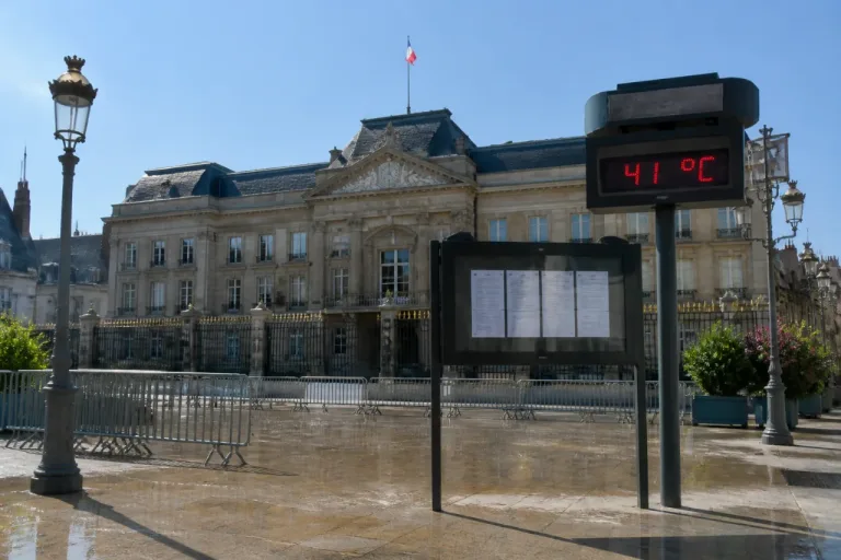 Vigilance rouge canicule dans la Meuse : mesures préfectorales et coordination renforcée