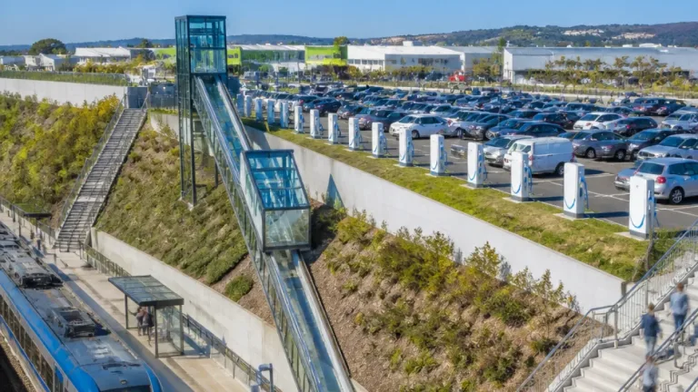 Vitrolles : Cap Horizon et « L’incliné », une nouvelle porte d’accès entre gare et zone d’activités
